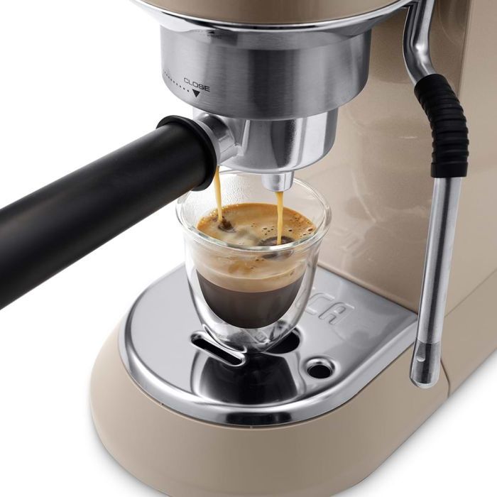 Рожковая кофеварка эспрессо DeLonghi EC 885 BG изображение 8