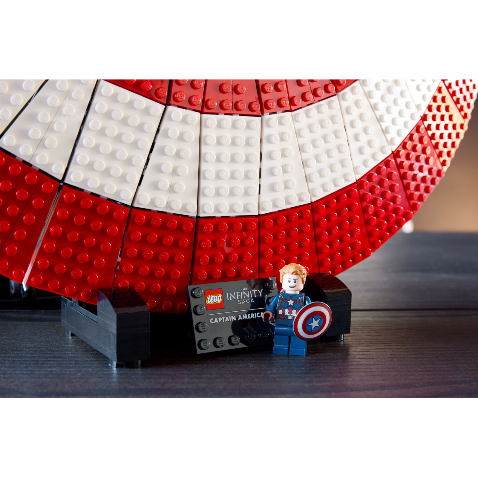 Конструктор LEGO Marvel Щит Капитана Америка 3128 деталей (76262) изображение 9