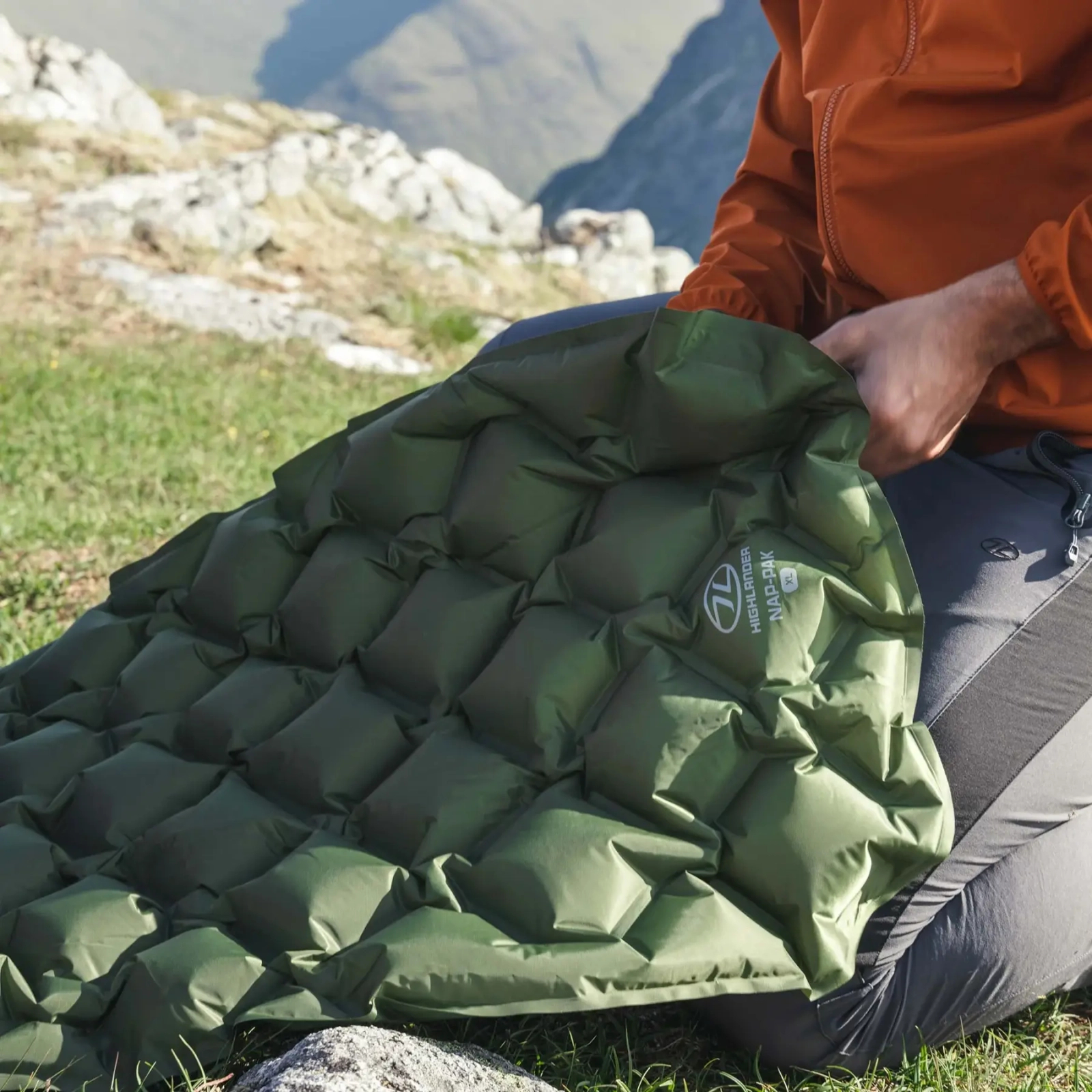 Туристичний килимок Highlander Nap-Pak Inflatable Sleeping Mat XL 5 cm Olive (AIR073-OG) (930483) зображення 8