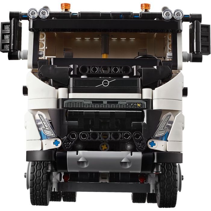 Конструктор LEGO Technic Грузовик Volvo FMX и Электрический экскаватор EC230 (42175) изображение 3