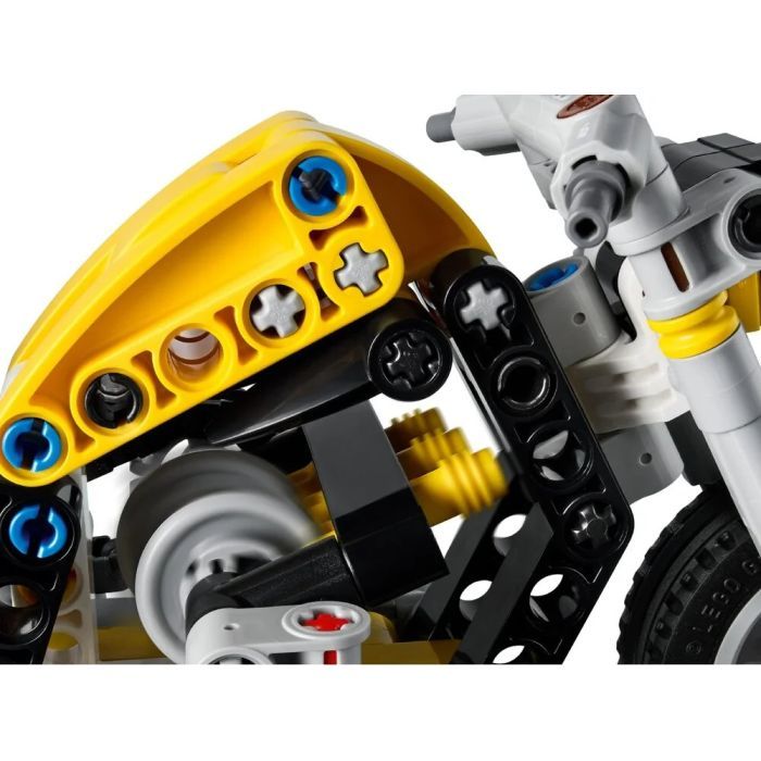 Конструктор LEGO Technic Желтый мотоцикл (42225) изображение 7