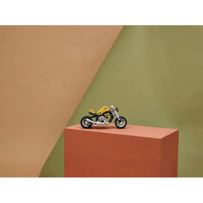 Конструктор LEGO Technic Желтый мотоцикл (42225) изображение 9