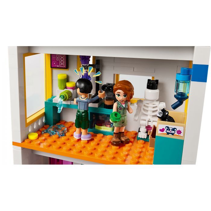 Конструктор LEGO Friends Хартлейк-Сити: международная школа 985 деталей (41731) изображение 6