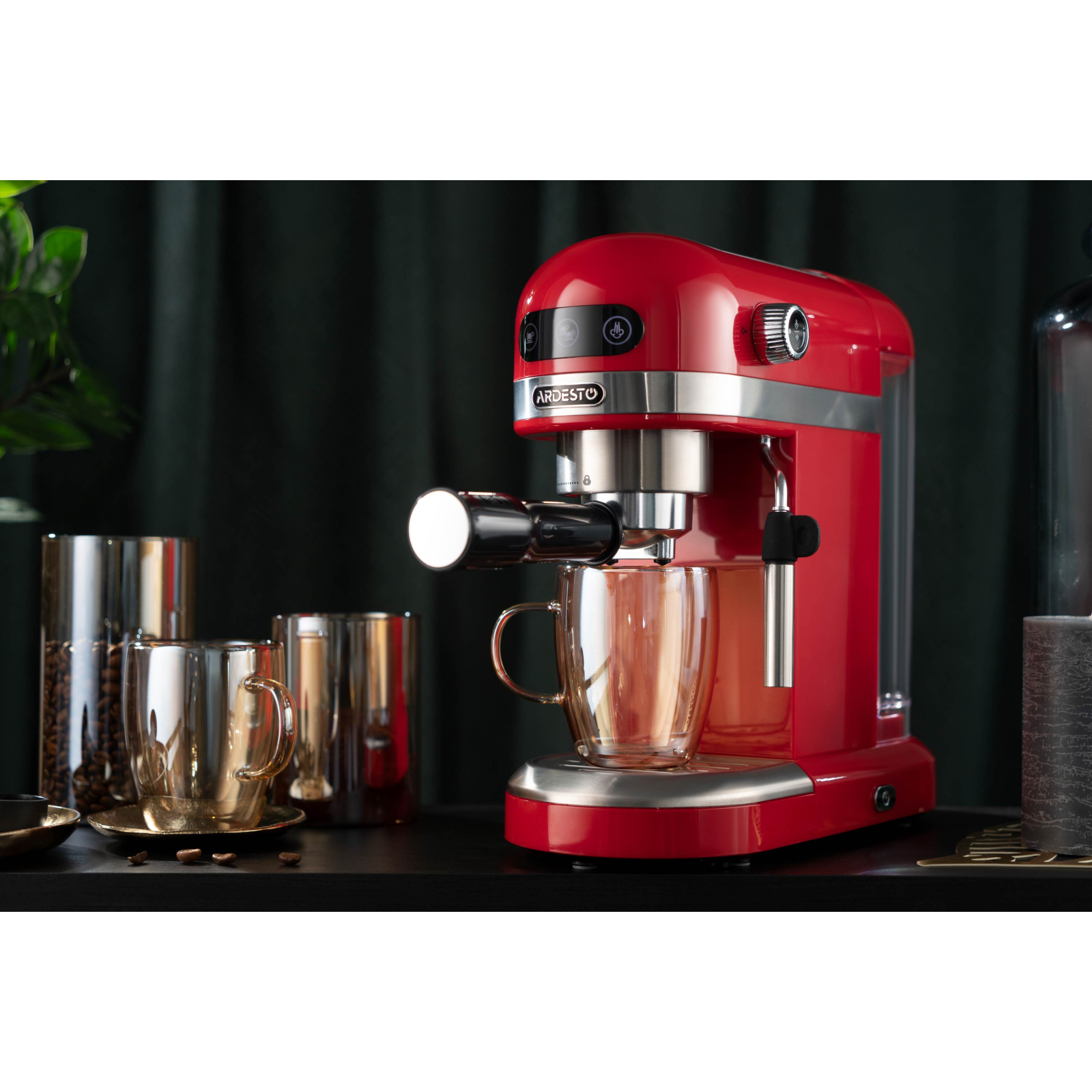 Рожковая кофеварка эспрессо Ardesto YCM-E1501 изображение 3