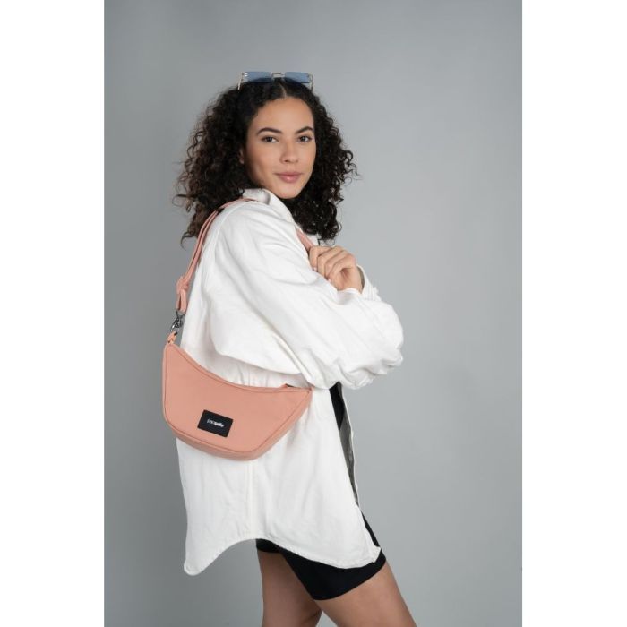 Сумка Pacsafe GO Lunar Crossbody Черная (35135130) изображение 9