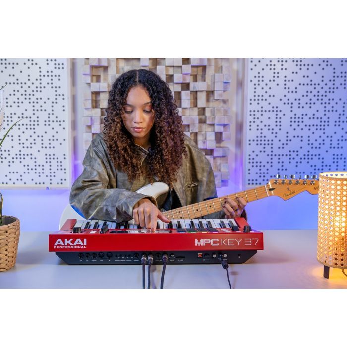 MIDI-клавиатура Akai MPC Key 37 (235978) изображение 10