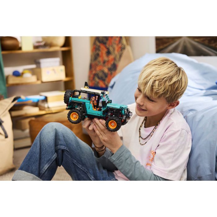Конструктор LEGO Technic Позашляховик Jeep Wrangler Rubicon (42227) зображення 8
