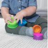 Розвиваюча іграшка Fat Brain Toys Пірамідка тактильна Чашки dimpl stack (F293ML) зображення 6