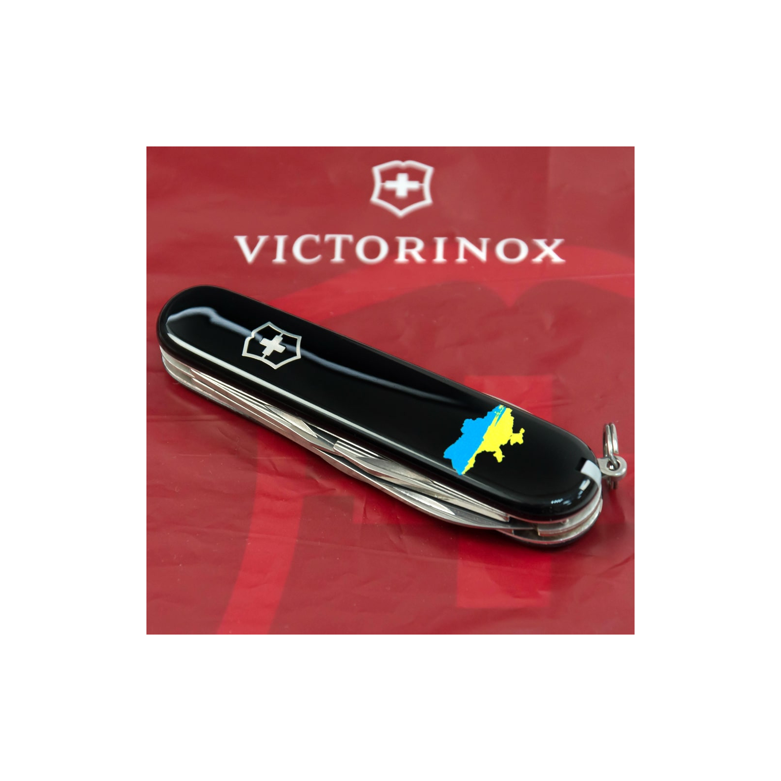 Нож Victorinox Spartan Ukraine Black "Великий Герб України" (1.3603.3_T0400u) изображение 3
