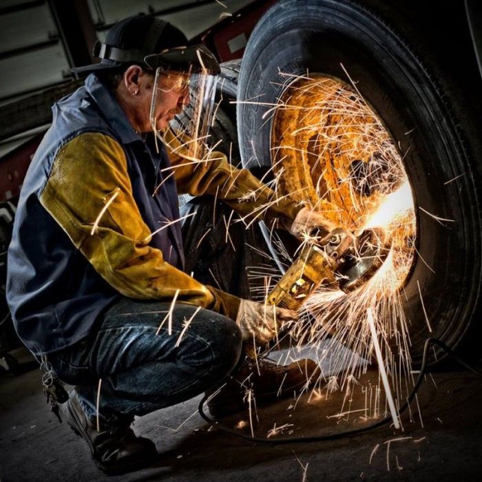 Шлифовальная машина DeWALT DWE492 2200 Вт, 6600 об/мин, d230 мм, (DWE492) изображение 3
