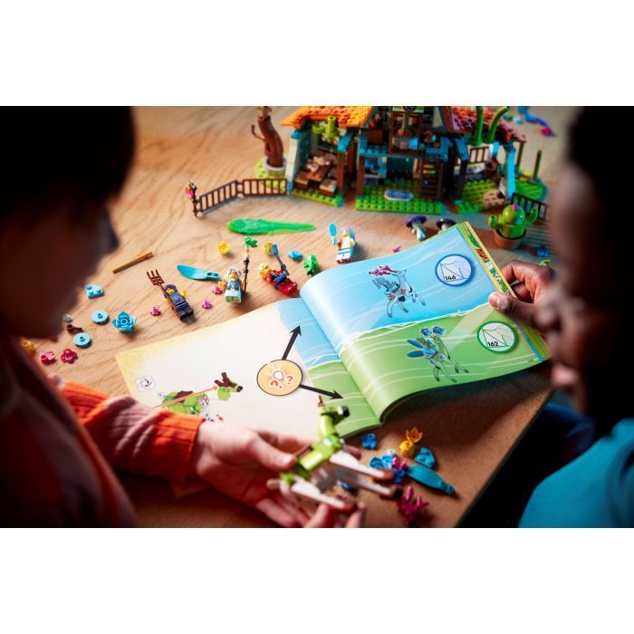 Конструктор LEGO DREAMZzzzz Конюшня сказочных существ 681 деталь (71459) изображение 9