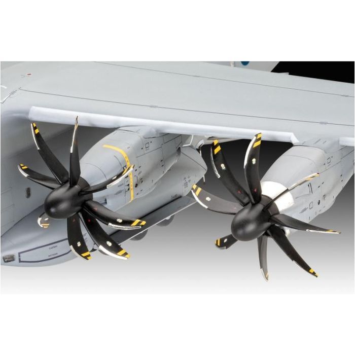 Сборная модель Revell Самолет Airbus A400M Atlas "RAF", уровень 5, 1:72 (RVL-03822) изображение 3