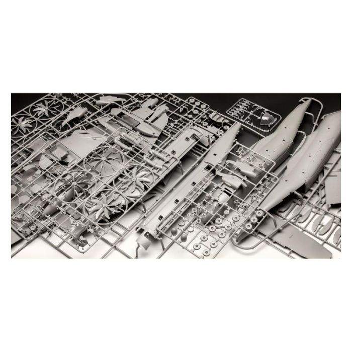 Сборная модель Revell Самолет Airbus A400M Atlas "RAF", уровень 5, 1:72 (RVL-03822) изображение 7