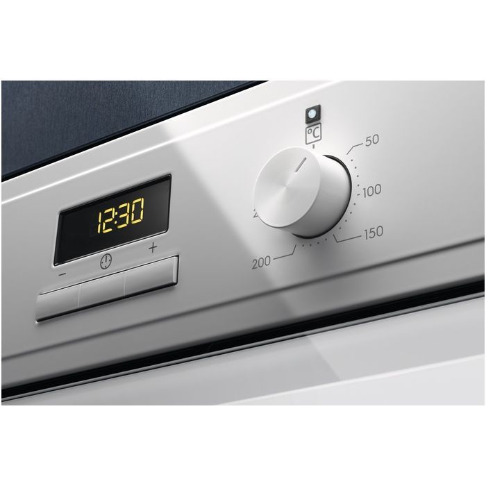 Духовой шкаф Electrolux EOF3H40BW изображение 4