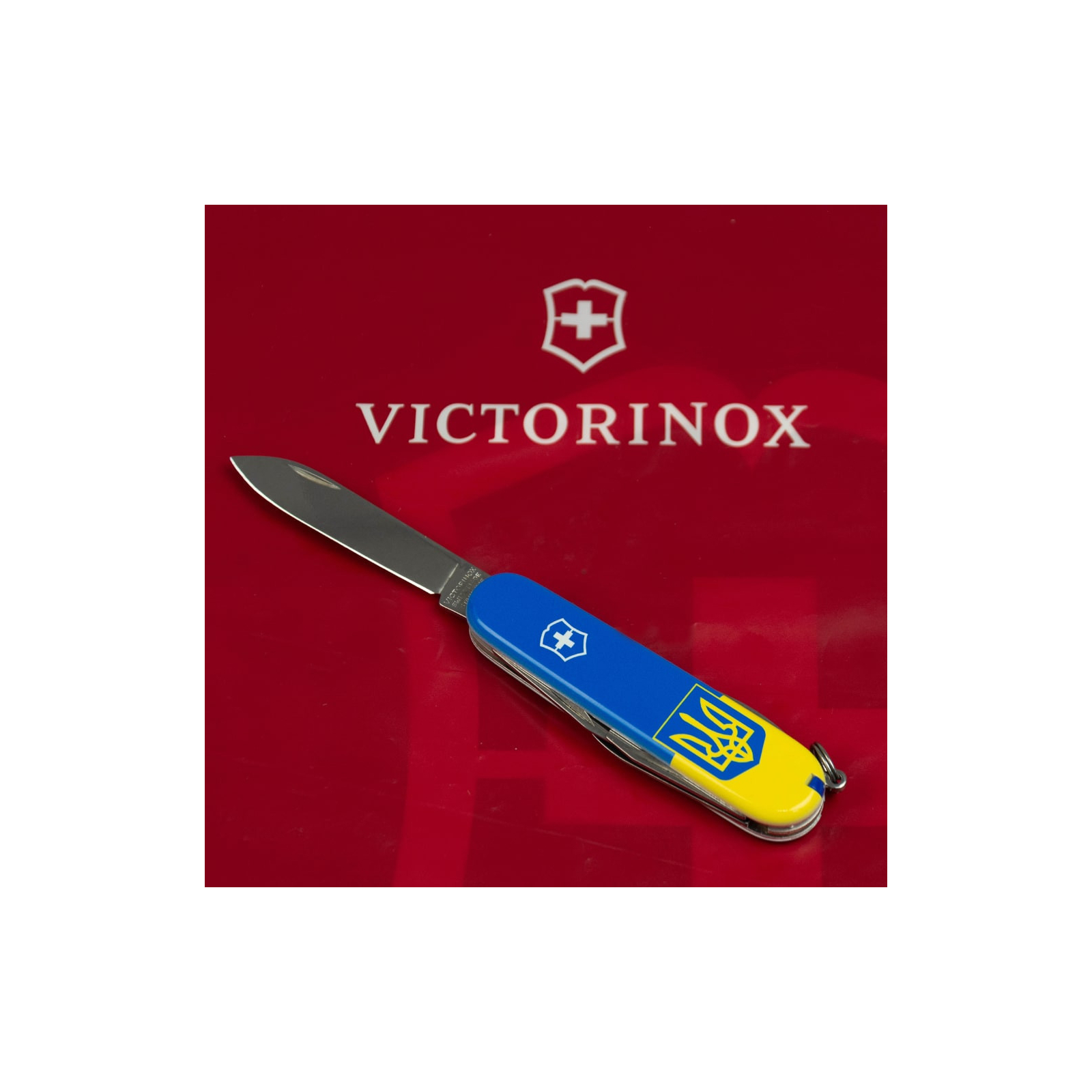 Ніж Victorinox Spartan Ukraine 91 мм Чорний Тризуб готичний синьо-жовтий (1.3603.3_T0636u) зображення 5