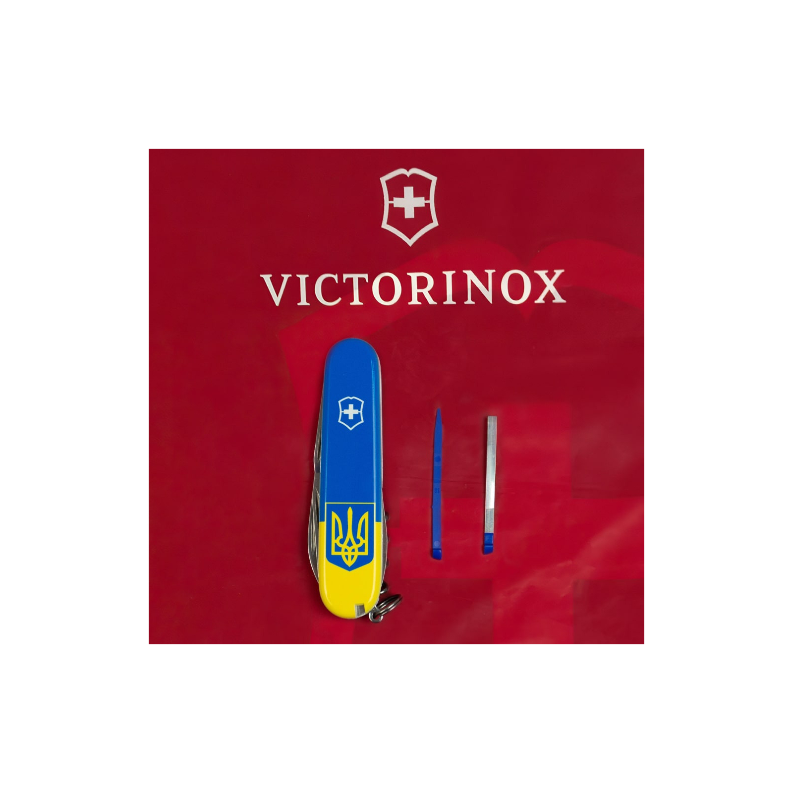 Ніж Victorinox Spartan Ukraine 91 мм Герб на прапорі вертикальний (1.3603.7_T3030p) зображення 6
