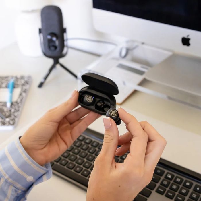 Навушники Jlab JBuds Air Pro Black (IEUEBJBAIRPRORBLK82) зображення 6