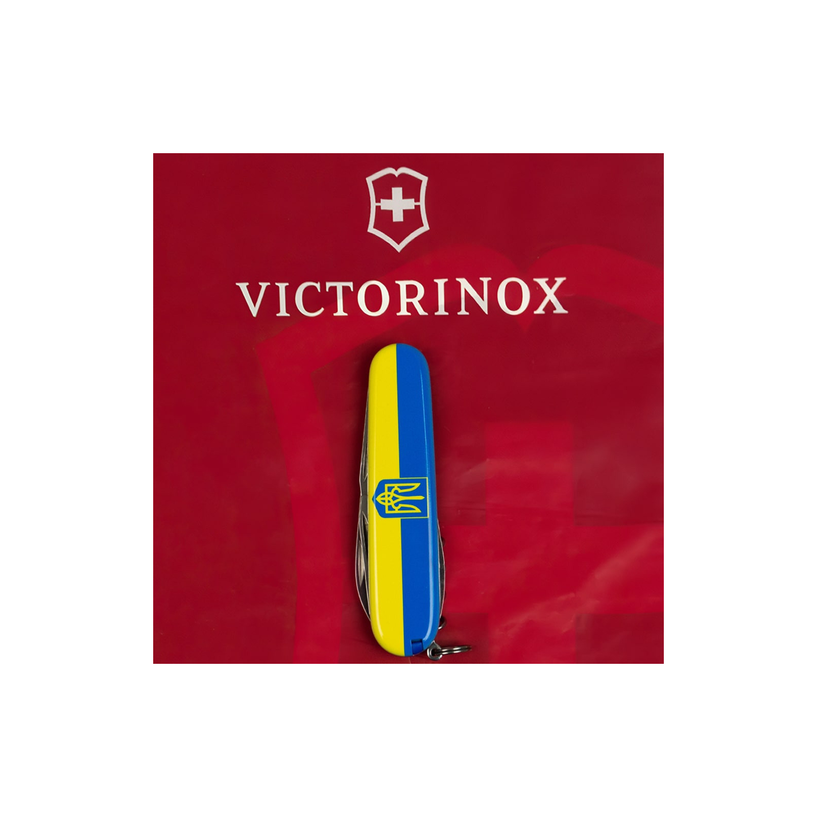 Ніж Victorinox Spartan Ukraine 91 мм Червоний Тризуб готичний білий (1.3603_T0630u) зображення 9