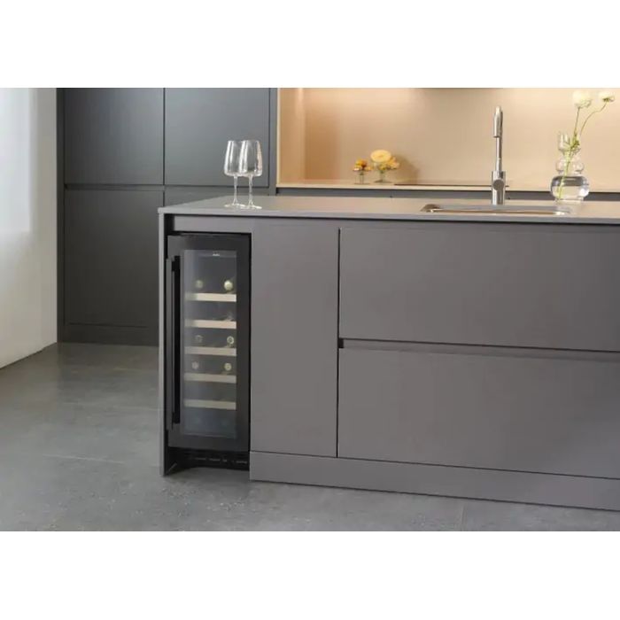 Холодильник AMICA WCF1K30B20.1 изображение 7