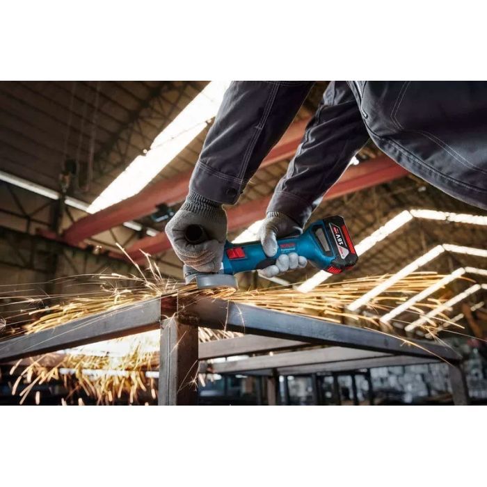 Шліфувальна машина Bosch GWS 18V-8 125мм, 18В, 2x4Ah, 0-11000об/хв, 1.7кг, кейс (0.601.9N9.020) зображення 6
