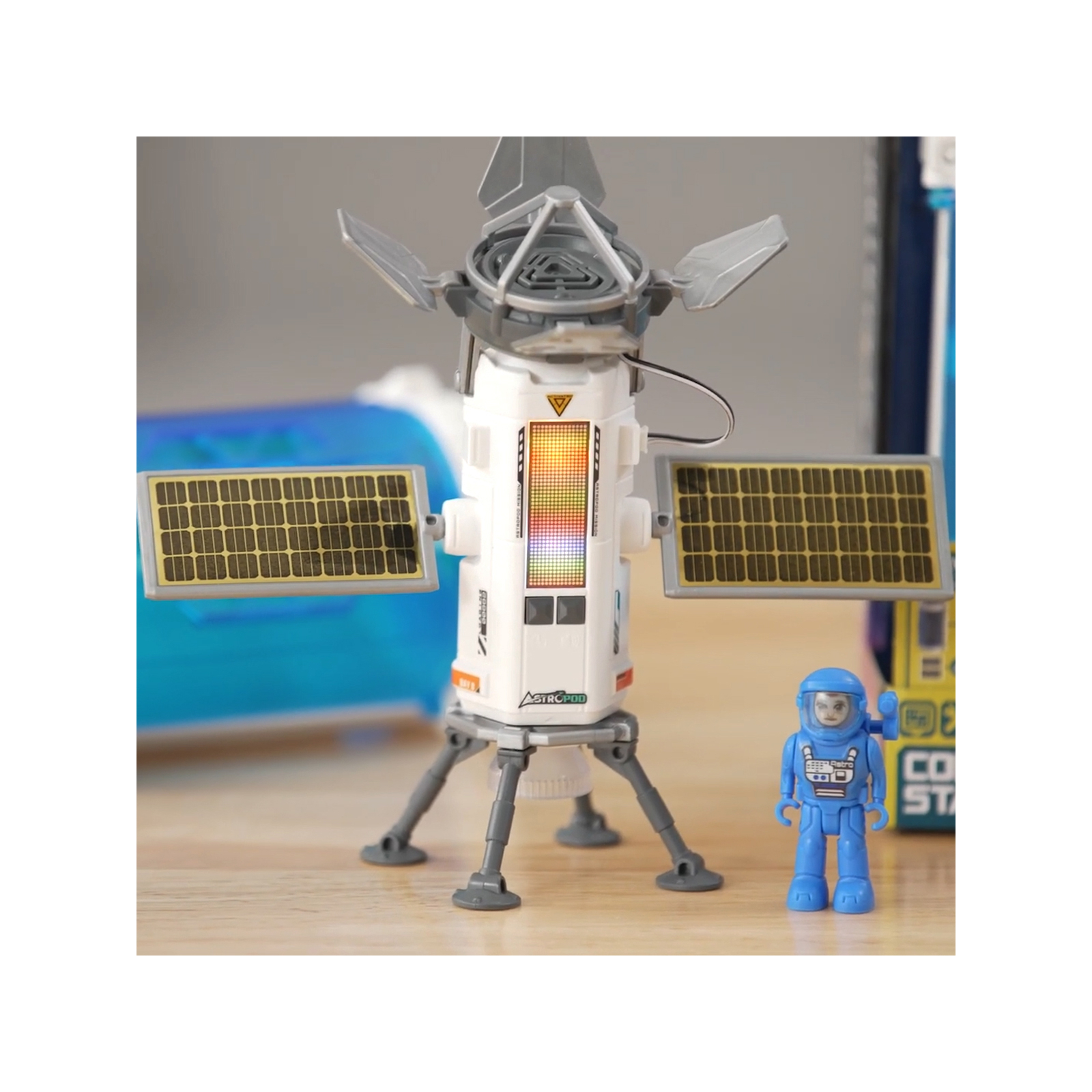 Игровой набор Astropod с фигуркой – Миссия Построй станцию связи (80333) изображение 7