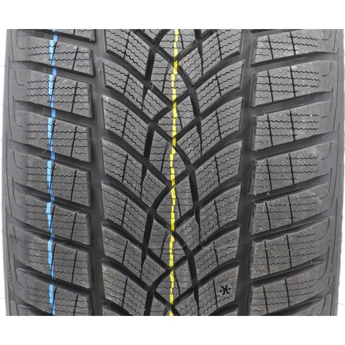 Шина Goodyear Ultra Grip Performance+ 215/50R19 93T изображение 3