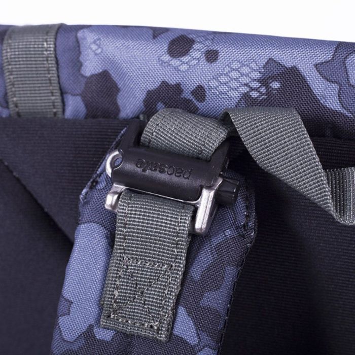 Рюкзак туристический Pacsafe Slingsafe LX450 backpack чорний-камуфляжний (45320802) изображение 6