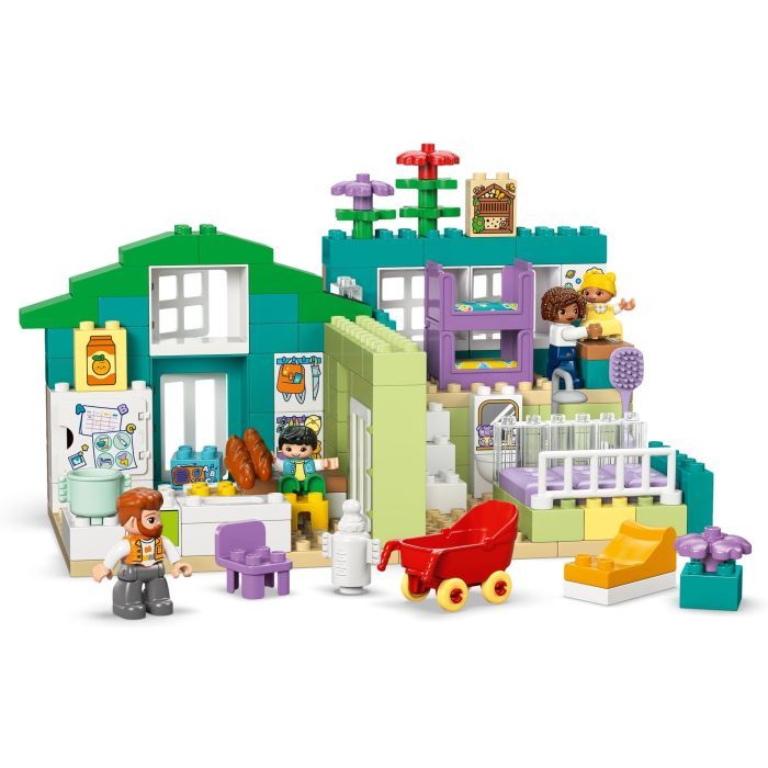Конструктор LEGO DUPLO Town Современный семейный дом с фигурками 3 в 1 (10470) изображение 4