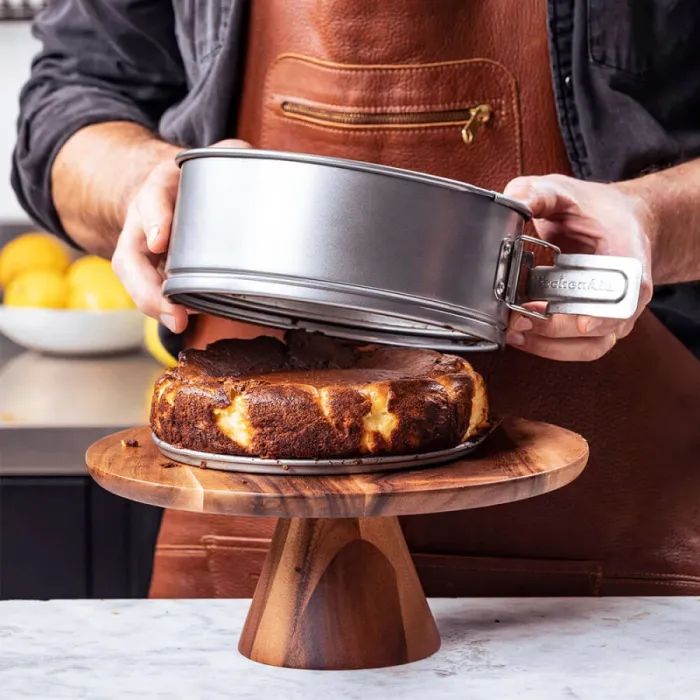 Форма для випікання KitchenAid роз'ємна 20 см (CC006069-001) зображення 5