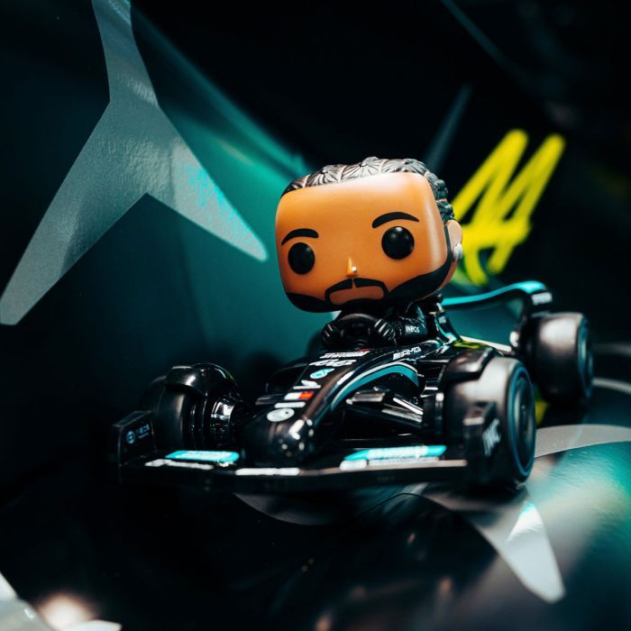 Фігурка для геймерів Funko Pop Льюїс Гамільтон на машині (75797) зображення 3