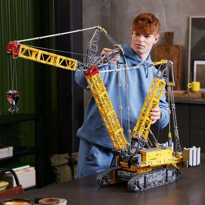 Конструктор LEGO Technic Гусеничный подъемный кран Liebherr LR 13000 2883 детали (42146) изображение 3