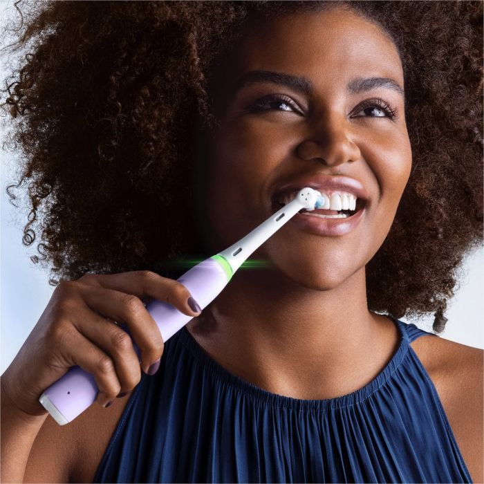 Электрическая зубная щетка Oral-B iOG4.1A6.1DK LAVENDER изображение 6