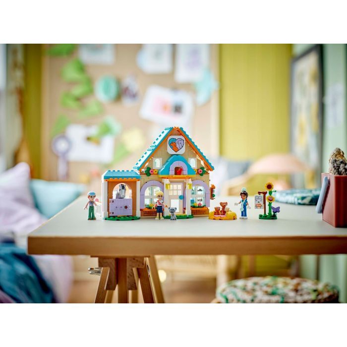 Конструктор LEGO Friends Ветеринарна клініка для коней і домашніх улюбленців (42651) зображення 12