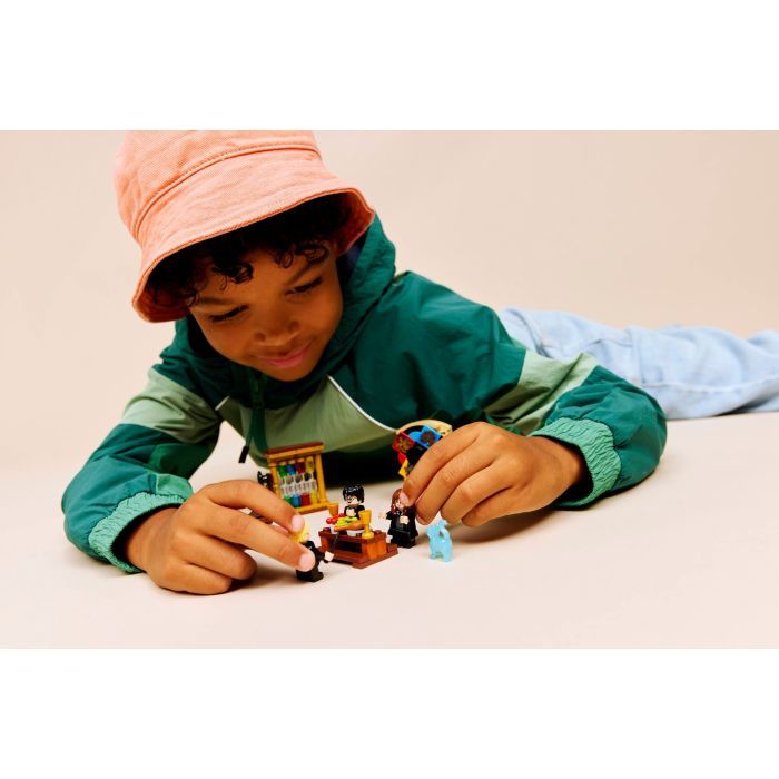 Конструктор LEGO Harry Potter Замок Хогвартс: Церемония распределения по факультетам (76460) изображение 10