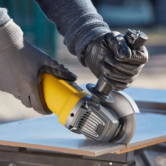 Шліфувальна машина Stanley FatMax, 850W, 12000 об/хв, d=125 мм, 2.3 кг (FMEG220) зображення 4