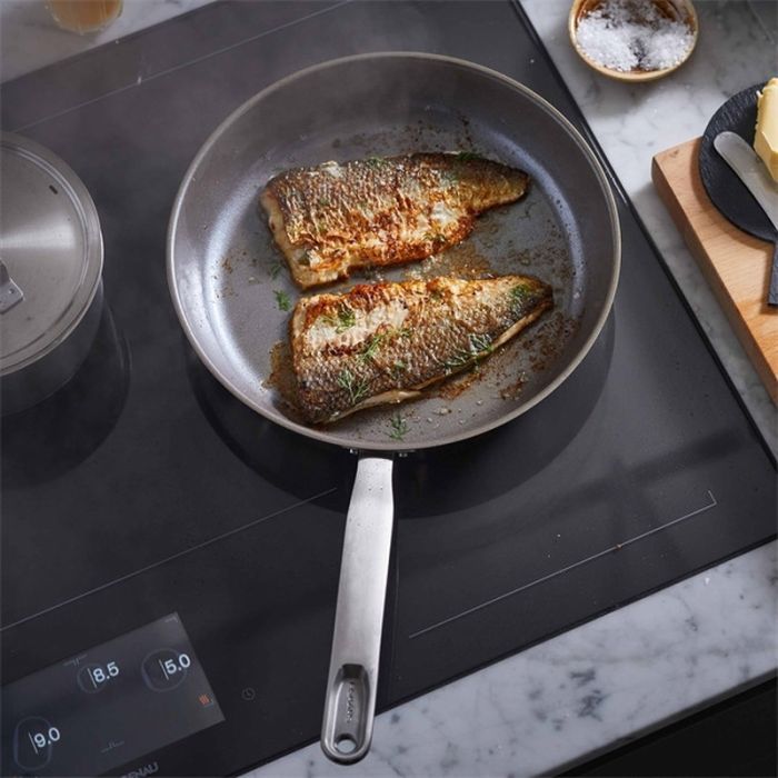 Сковорода Fiskars All Steel матова 28 см (1064745) зображення 9