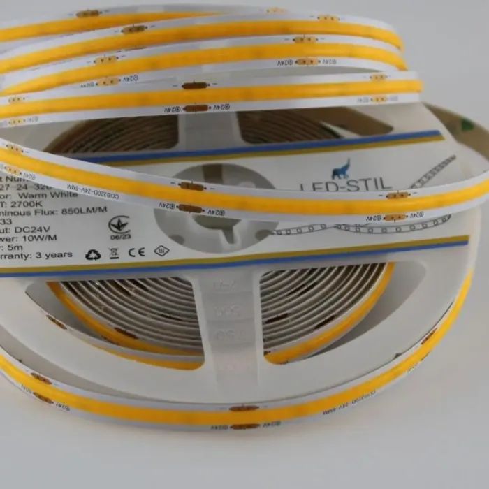 Світлодіодна стрічка LED-STIL 2700K 10 Вт/м COB 320 діодів IP33 24 Вольта 850 lm тепле світло (UC27-24-320-8-90) зображення 4