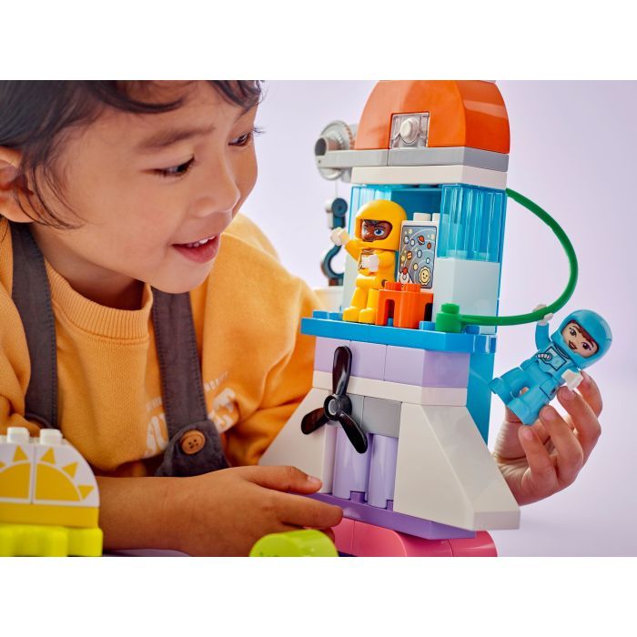 Конструктор LEGO DUPLO Town Приключения на космическом шаттле 3-в-1 58 деталей (10422) изображение 8