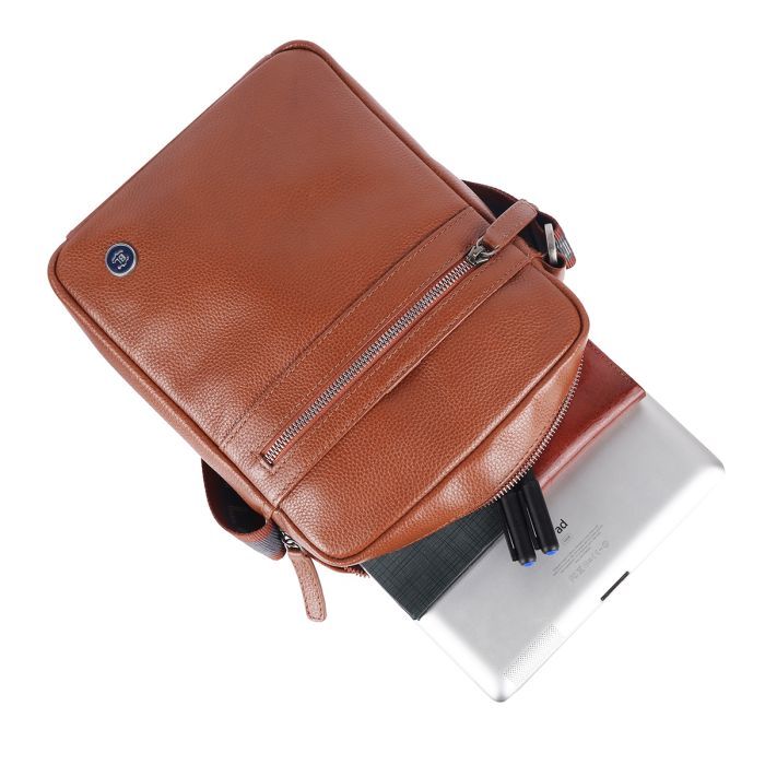 Сумка Brampton London Crossflow Tan (64405 TAN) изображение 9