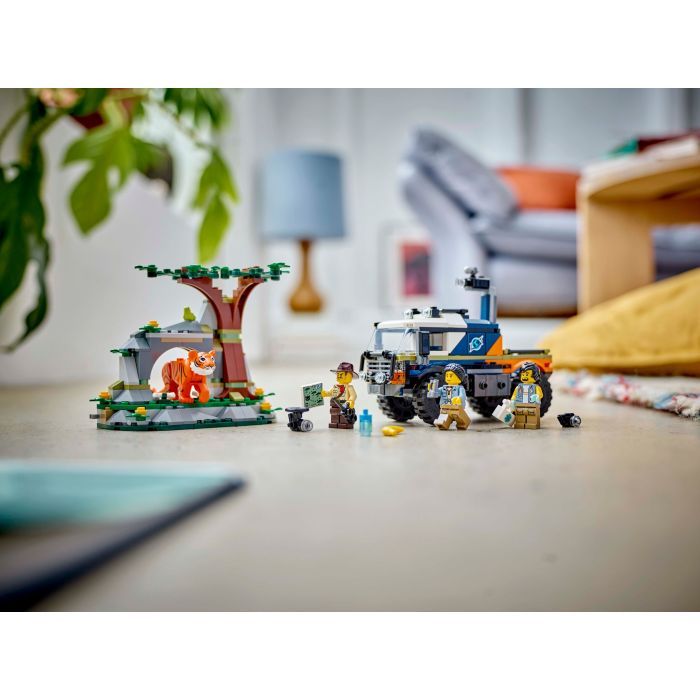 Конструктор LEGO City Внедорожник для исследования джунглей (60426) изображение 9