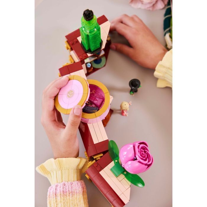 Конструктор LEGO Wicked Комната Глинды и Эльфабы 740 деталей (75683) изображение 11