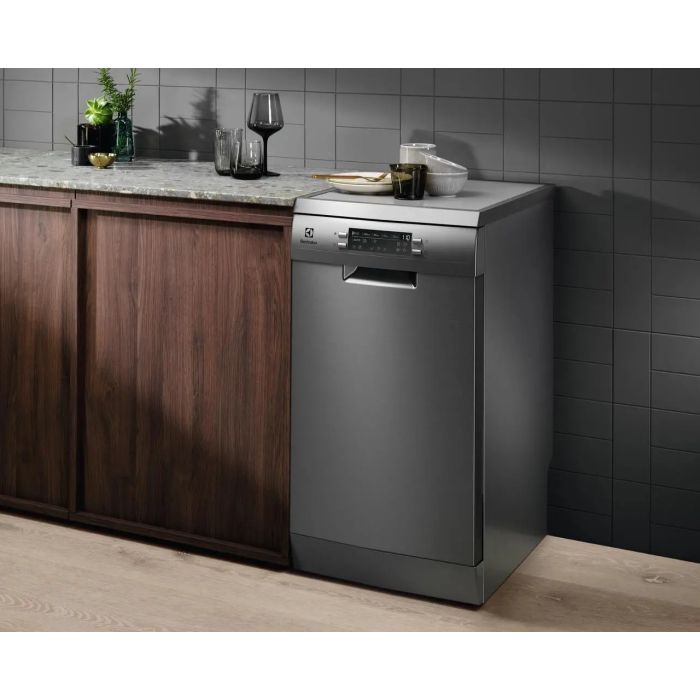 Посудомоечная машина Electrolux ESS64321SX изображение 14