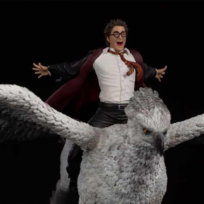 Статуэтка Iron Studios Harry Potter Harry Potter and Buckbeak (WBHPM41021-10) изображение 5