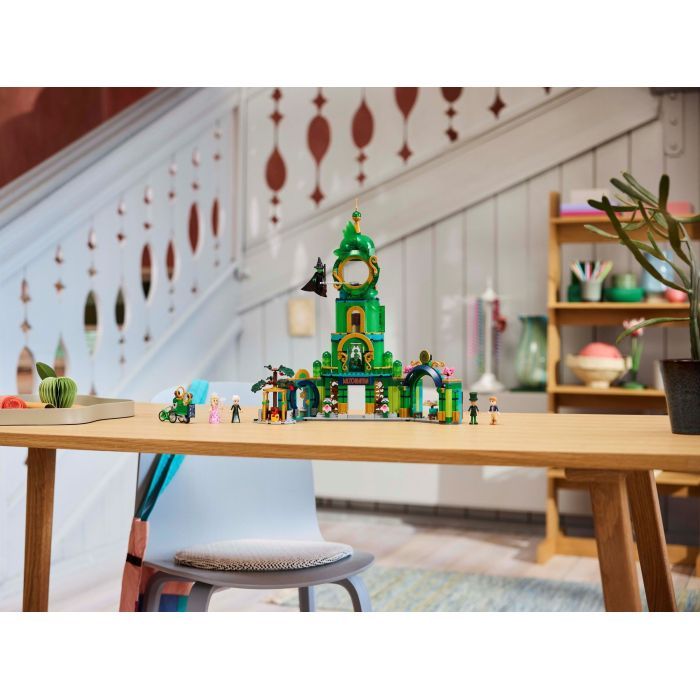 Конструктор LEGO Wicked Добро пожаловать в Изумрудный город 945 деталей (75684) изображение 12