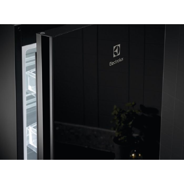 Холодильник Electrolux RNT7ME34K1 зображення 4