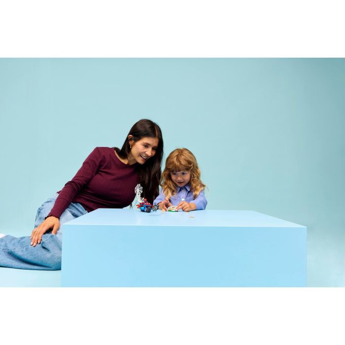 Конструктор LEGO Spidey Паук на мотоцикле против Носорога (11206) изображение 10